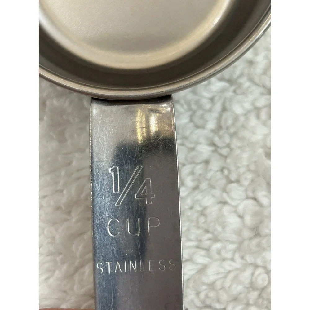 4 Vintage Stainless Measuring Cups (1 Cup,1/2 Cup,1/3 Cup,1/4 Cup) Unbranded EUC